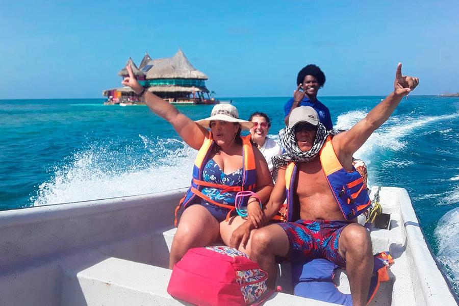 Puerto Caracol Isla Mucura Hotel Bagian luar foto