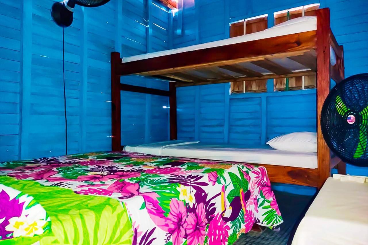 Puerto Caracol Isla Mucura Hotel Bagian luar foto