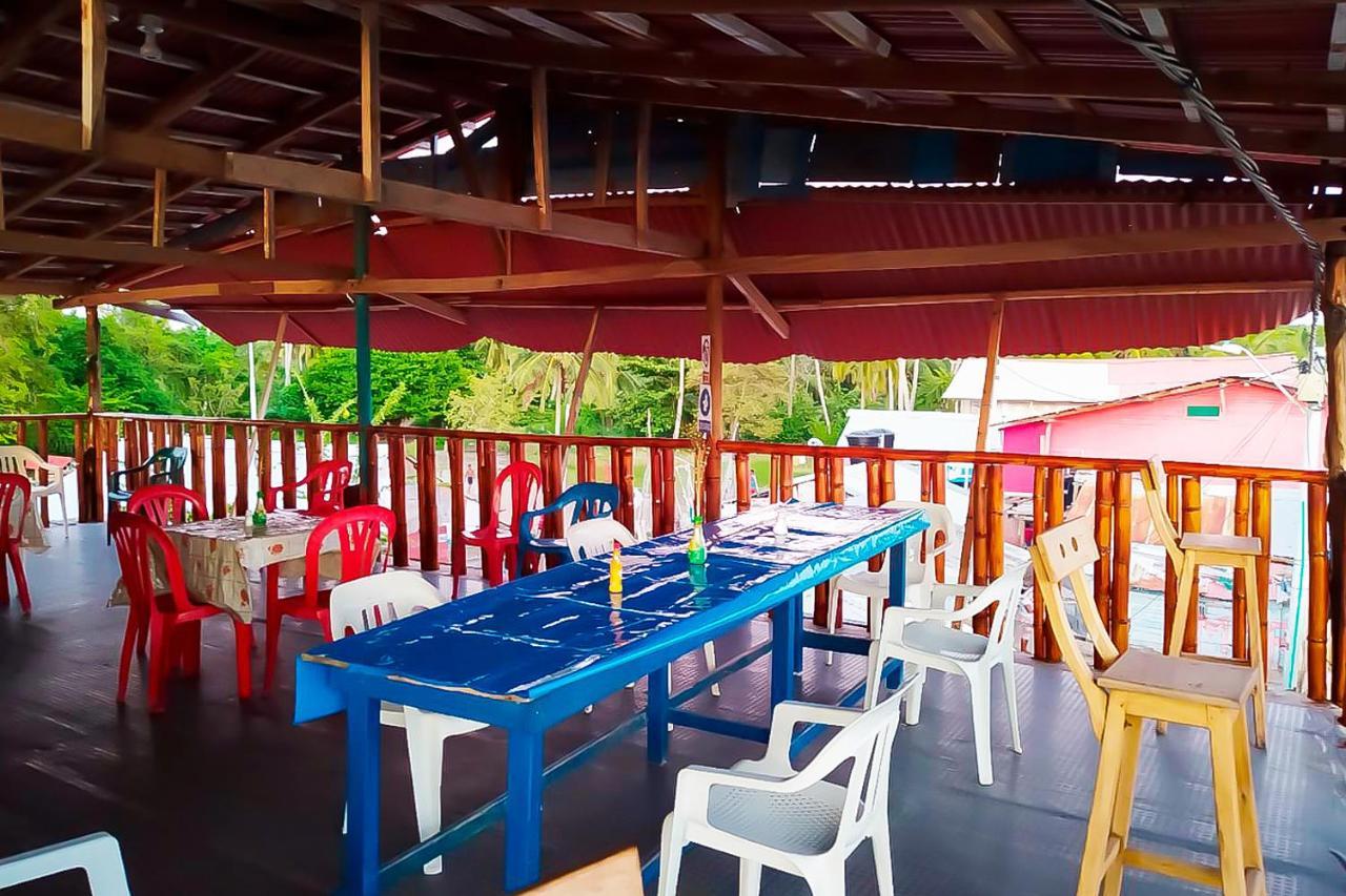 Puerto Caracol Isla Mucura Hotel Bagian luar foto
