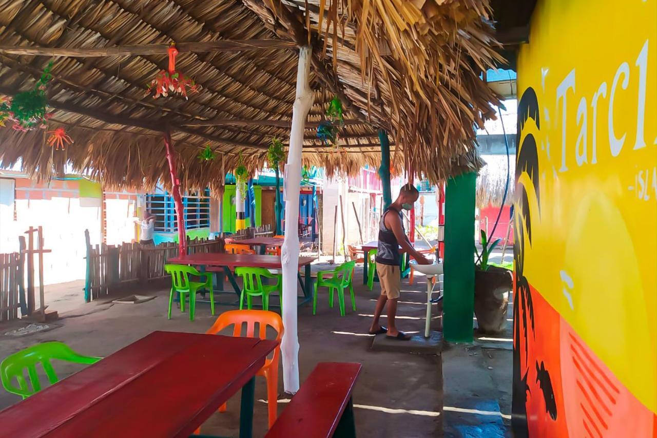 Puerto Caracol Isla Mucura Hotel Bagian luar foto